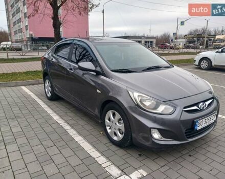 Серый Хендай Акцент, объемом двигателя 1.4 л и пробегом 238 тыс. км за 5950 $, фото 1 на Automoto.ua