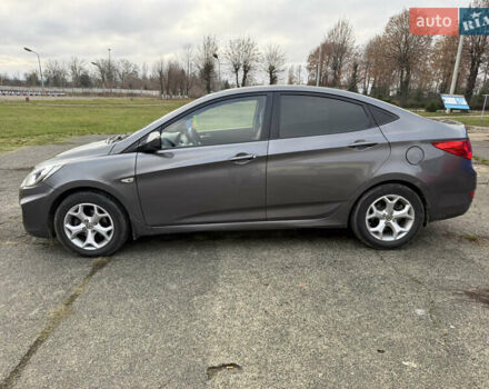 Серый Хендай Акцент, объемом двигателя 1.4 л и пробегом 206 тыс. км за 6400 $, фото 7 на Automoto.ua
