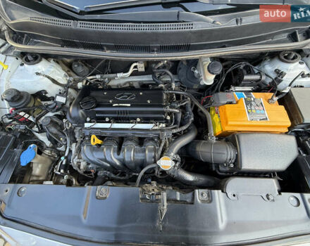 Серый Хендай Акцент, объемом двигателя 1.4 л и пробегом 242 тыс. км за 6100 $, фото 11 на Automoto.ua