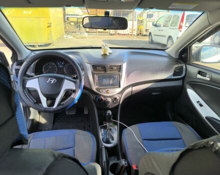 Серый Хендай Акцент, объемом двигателя 1.4 л и пробегом 176 тыс. км за 6500 $, фото 6 на Automoto.ua