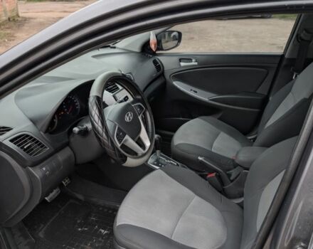 Сірий Хендай Акцент, об'ємом двигуна 1.4 л та пробігом 200 тис. км за 6450 $, фото 8 на Automoto.ua