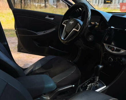 Сірий Хендай Акцент, об'ємом двигуна 1.4 л та пробігом 185 тис. км за 6800 $, фото 4 на Automoto.ua