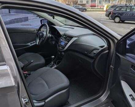 Серый Хендай Акцент, объемом двигателя 1.4 л и пробегом 233 тыс. км за 6250 $, фото 24 на Automoto.ua