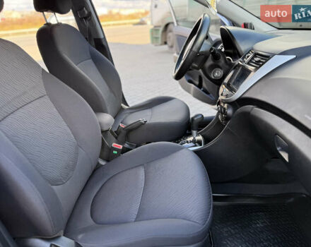 Серый Хендай Акцент, объемом двигателя 1.6 л и пробегом 138 тыс. км за 7900 $, фото 21 на Automoto.ua