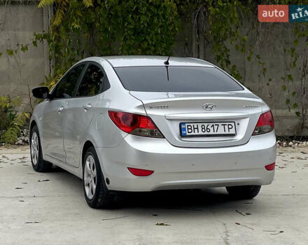 Хендай Акцент 2011 у Одесі на Automoto.ua Сірий Хендай Акцент, об'ємом двигуна 1.4 л та пробігом 184 тис. км за 7200 $, фото 19 на Automoto.ua