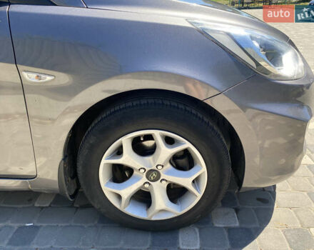 Серый Хендай Акцент, объемом двигателя 1.4 л и пробегом 200 тыс. км за 6950 $, фото 19 на Automoto.ua