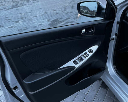 Серый Хендай Акцент, объемом двигателя 1.4 л и пробегом 79 тыс. км за 8100 $, фото 17 на Automoto.ua