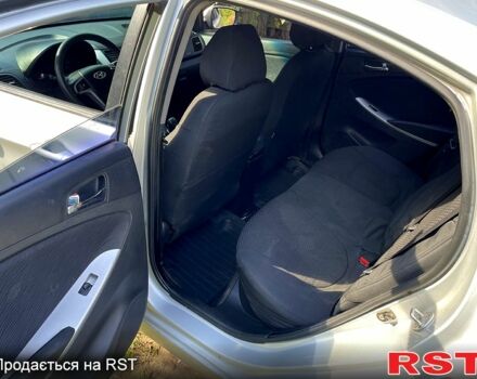 Серый Хендай Акцент, объемом двигателя 1.4 л и пробегом 290 тыс. км за 4600 $, фото 10 на Automoto.ua