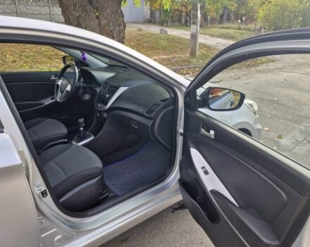 Серый Хендай Акцент, объемом двигателя 1.4 л и пробегом 173 тыс. км за 6800 $, фото 11 на Automoto.ua