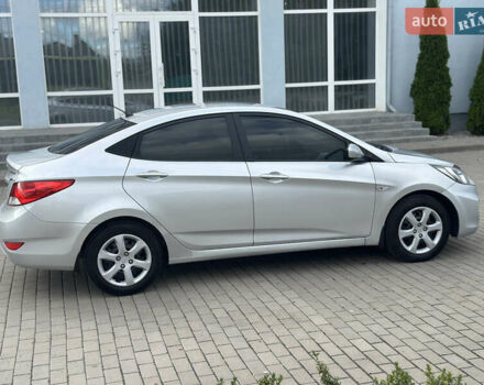 Серый Хендай Акцент, объемом двигателя 1.4 л и пробегом 178 тыс. км за 7999 $, фото 7 на Automoto.ua