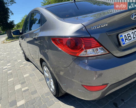 Серый Хендай Акцент, объемом двигателя 1.4 л и пробегом 200 тыс. км за 6950 $, фото 15 на Automoto.ua