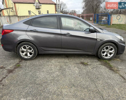 Серый Хендай Акцент, объемом двигателя 1.4 л и пробегом 206 тыс. км за 6400 $, фото 24 на Automoto.ua