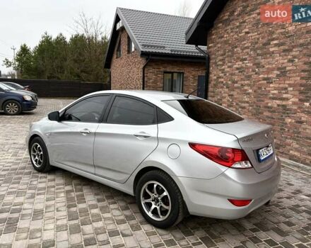 Серый Хендай Акцент, объемом двигателя 1.6 л и пробегом 186 тыс. км за 7900 $, фото 5 на Automoto.ua