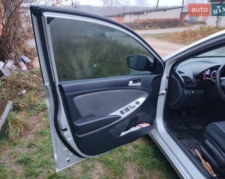 Серый Хендай Акцент, объемом двигателя 1.4 л и пробегом 177 тыс. км за 6100 $, фото 15 на Automoto.ua