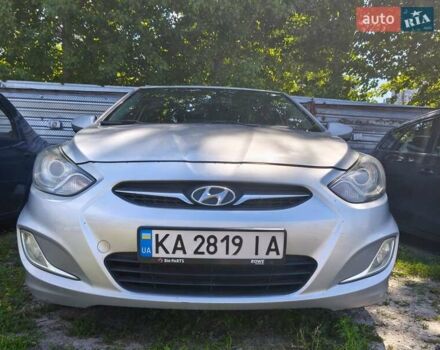 Серый Хендай Акцент, объемом двигателя 1.4 л и пробегом 175 тыс. км за 6800 $, фото 2 на Automoto.ua