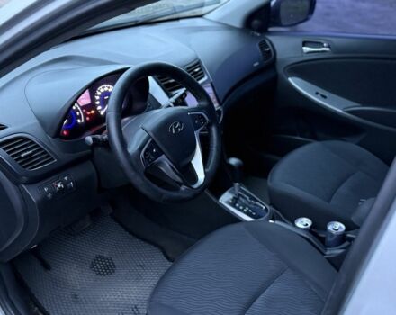 Сірий Хендай Акцент, об'ємом двигуна 1.6 л та пробігом 500 тис. км за 3099 $, фото 4 на Automoto.ua