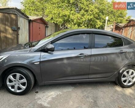 Сірий Хендай Акцент, об'ємом двигуна 1.4 л та пробігом 158 тис. км за 9000 $, фото 2 на Automoto.ua