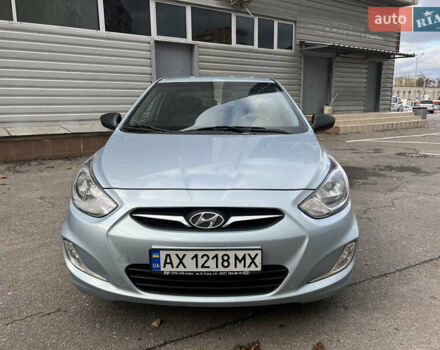 Хендай Акцент 2012 в Харькове на Automoto.ua Серый Хендай Акцент, объемом двигателя 1.4 л и пробегом 235 тыс. км за 5850 $, фото 1 на Automoto.ua