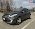 Серый Хендай Акцент, объемом двигателя 1.6 л и пробегом 285 тыс. км за 6000 $, фото 1 на Automoto.ua