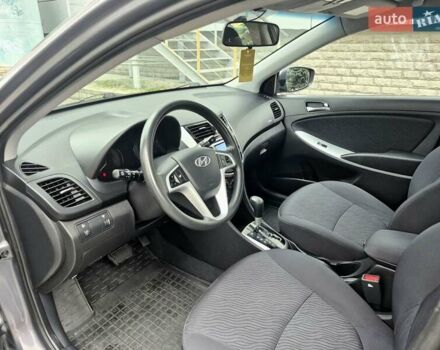 Серый Хендай Акцент, объемом двигателя 1.6 л и пробегом 90 тыс. км за 9650 $, фото 27 на Automoto.ua