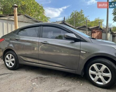 Сірий Хендай Акцент, об'ємом двигуна 1.4 л та пробігом 158 тис. км за 9000 $, фото 1 на Automoto.ua