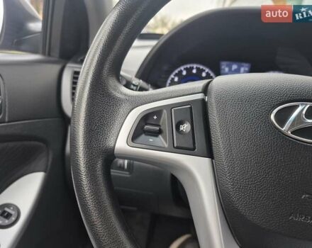 Серый Хендай Акцент, объемом двигателя 1.6 л и пробегом 90 тыс. км за 9650 $, фото 39 на Automoto.ua