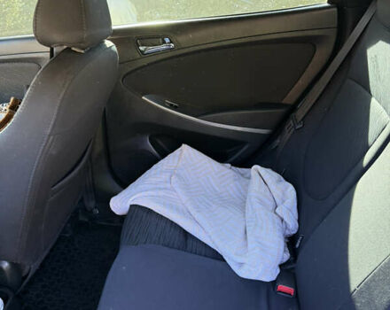 Серый Хендай Акцент, объемом двигателя 1.4 л и пробегом 253 тыс. км за 5250 $, фото 11 на Automoto.ua