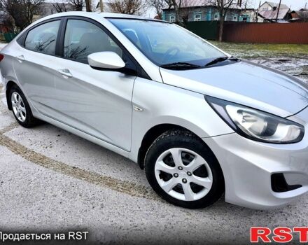 Серый Хендай Акцент, объемом двигателя 1.4 л и пробегом 150 тыс. км за 6550 $, фото 3 на Automoto.ua