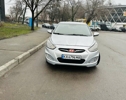 Серый Хендай Акцент, объемом двигателя 1.4 л и пробегом 250 тыс. км за 5400 $, фото 2 на Automoto.ua