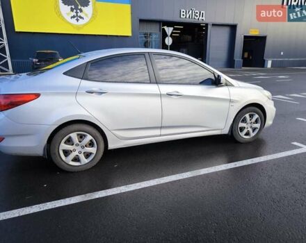 Серый Хендай Акцент, объемом двигателя 1.6 л и пробегом 152 тыс. км за 7699 $, фото 11 на Automoto.ua