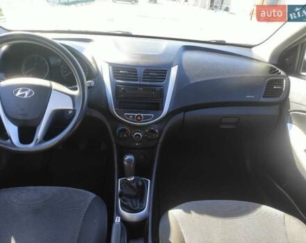 Сірий Хендай Акцент, об'ємом двигуна 1.4 л та пробігом 234 тис. км за 5100 $, фото 4 на Automoto.ua