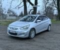 Сірий Хендай Акцент, об'ємом двигуна 1.6 л та пробігом 500 тис. км за 3099 $, фото 1 на Automoto.ua