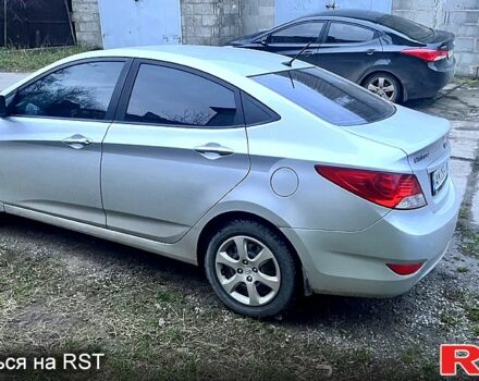Серый Хендай Акцент, объемом двигателя 1.4 л и пробегом 191 тыс. км за 6600 $, фото 3 на Automoto.ua