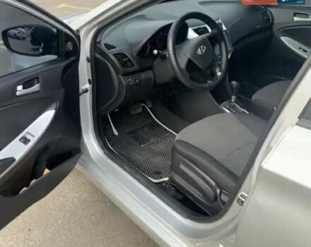 Сірий Хендай Акцент, об'ємом двигуна 1.4 л та пробігом 262 тис. км за 5400 $, фото 4 на Automoto.ua