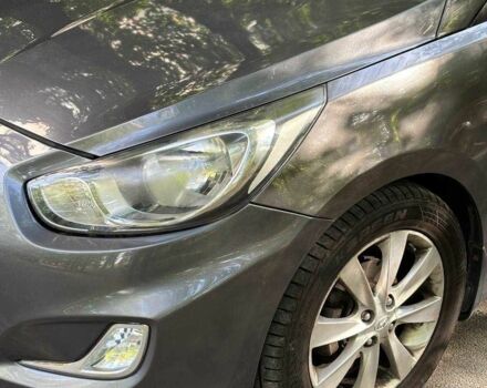 Сірий Хендай Акцент, об'ємом двигуна 1.6 л та пробігом 104 тис. км за 8300 $, фото 2 на Automoto.ua