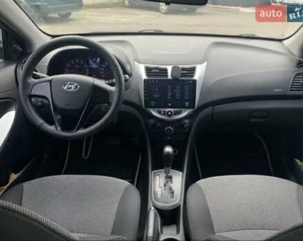 Сірий Хендай Акцент, об'ємом двигуна 1.4 л та пробігом 262 тис. км за 5400 $, фото 3 на Automoto.ua