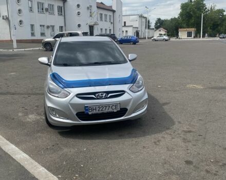 Серый Хендай Акцент, объемом двигателя 1.6 л и пробегом 138 тыс. км за 7800 $, фото 1 на Automoto.ua