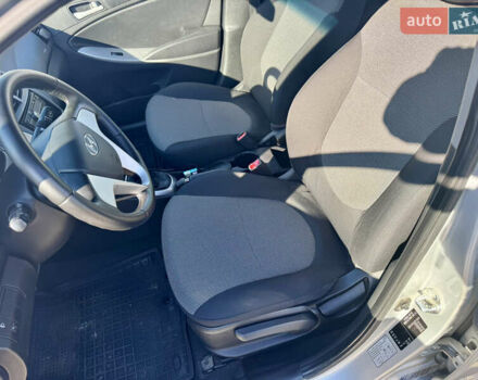 Хендай Акцент 2012 в Киеве на Automoto.ua Серый Хендай Акцент, объемом двигателя 1.4 л и пробегом 88 тыс. км за 6500 $, фото 8 на Automoto.ua