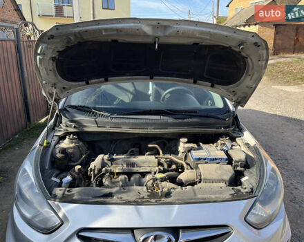 Сірий Хендай Акцент, об'ємом двигуна 1.4 л та пробігом 251 тис. км за 6200 $, фото 24 на Automoto.ua
