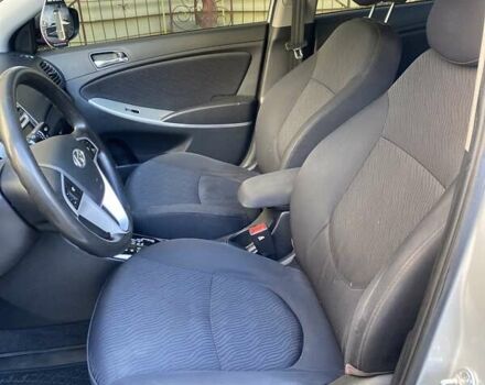 Серый Хендай Акцент, объемом двигателя 1.4 л и пробегом 128 тыс. км за 7990 $, фото 15 на Automoto.ua