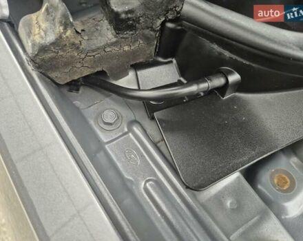 Серый Хендай Акцент, объемом двигателя 1.6 л и пробегом 90 тыс. км за 9650 $, фото 65 на Automoto.ua