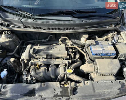 Сірий Хендай Акцент, об'ємом двигуна 1.4 л та пробігом 251 тис. км за 6200 $, фото 23 на Automoto.ua