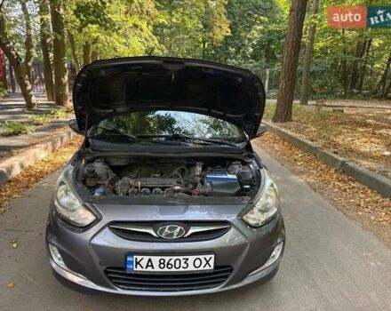 Серый Хендай Акцент, объемом двигателя 1.6 л и пробегом 105 тыс. км за 8300 $, фото 27 на Automoto.ua