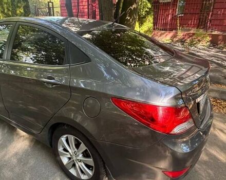 Серый Хендай Акцент, объемом двигателя 1.6 л и пробегом 105 тыс. км за 8300 $, фото 5 на Automoto.ua