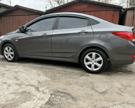 Сірий Хендай Акцент, об'ємом двигуна 1.4 л та пробігом 155 тис. км за 9000 $, фото 3 на Automoto.ua