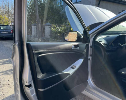 Сірий Хендай Акцент, об'ємом двигуна 1.4 л та пробігом 251 тис. км за 6200 $, фото 15 на Automoto.ua