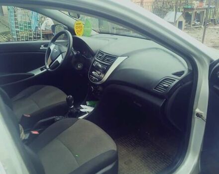 Серый Хендай Акцент, объемом двигателя 1.4 л и пробегом 173 тыс. км за 6500 $, фото 6 на Automoto.ua