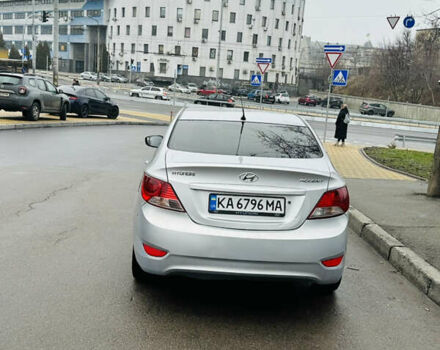 Серый Хендай Акцент, объемом двигателя 1.4 л и пробегом 250 тыс. км за 5400 $, фото 6 на Automoto.ua