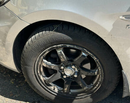 Серый Хендай Акцент, объемом двигателя 1.6 л и пробегом 195 тыс. км за 7500 $, фото 6 на Automoto.ua