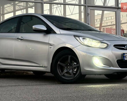 Серый Хендай Акцент, объемом двигателя 1.6 л и пробегом 124 тыс. км за 8500 $, фото 3 на Automoto.ua